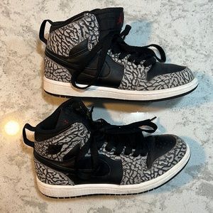Nike Air Jordan 1 Retro - Kids Size 1 - Gently Used - Black & Grey